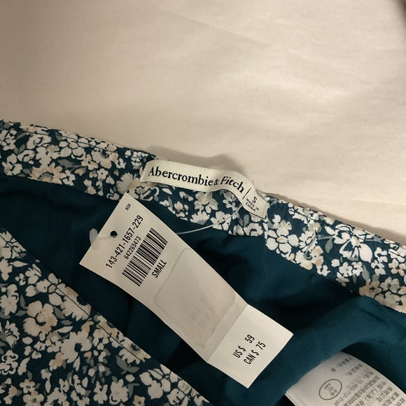 New with tangs Abercrombie & Fitch Midi Floral Skirt - Picture 3 of 8